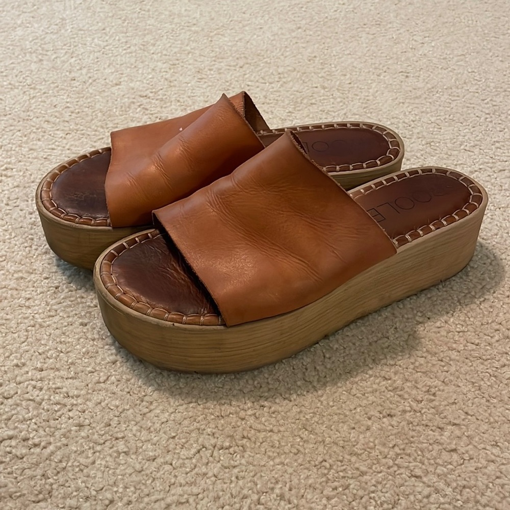 Platform slide sandals